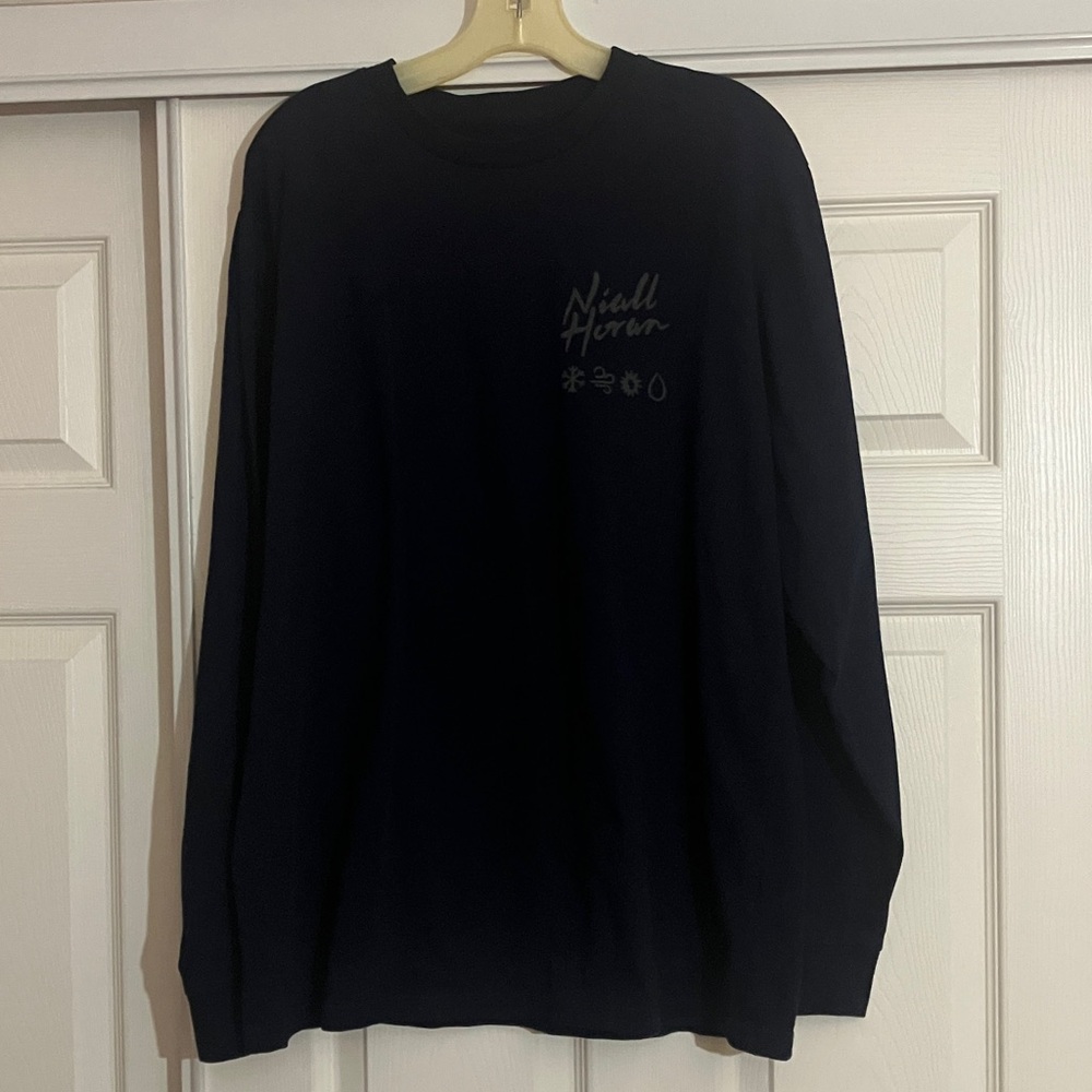 Women Niall Horan Black Long Sleeve T. Size L Graphic on back: What’s your name.